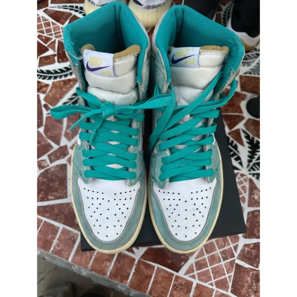 Jordan 1 High OG Turbo Green Size 8.5 555088-311 verified - Picture 2 of 7